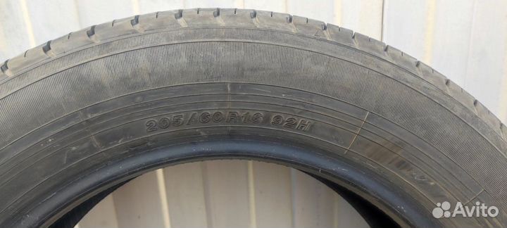 Yokohama 104ZR 205/60 R16