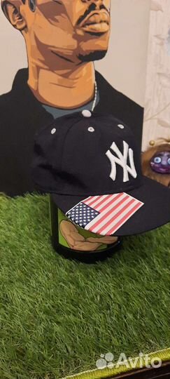 Кепка New Era Fits с прямым козырьком