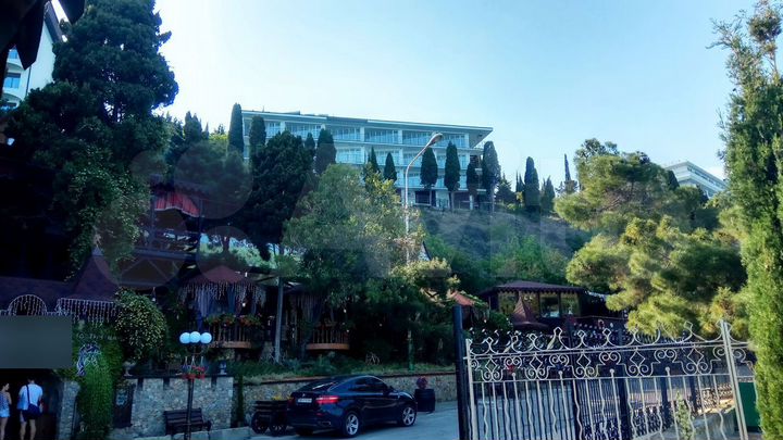 Комната 27 м² в > 9-к., 4/4 эт.