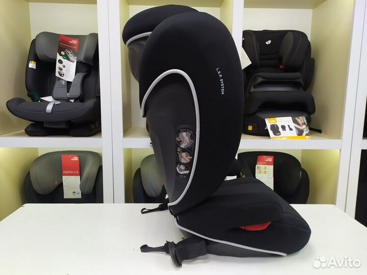 Автокресло 15-36кг изофикс Cybex Yari Cozy Black