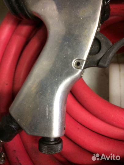 Пневмогайковерт ударный