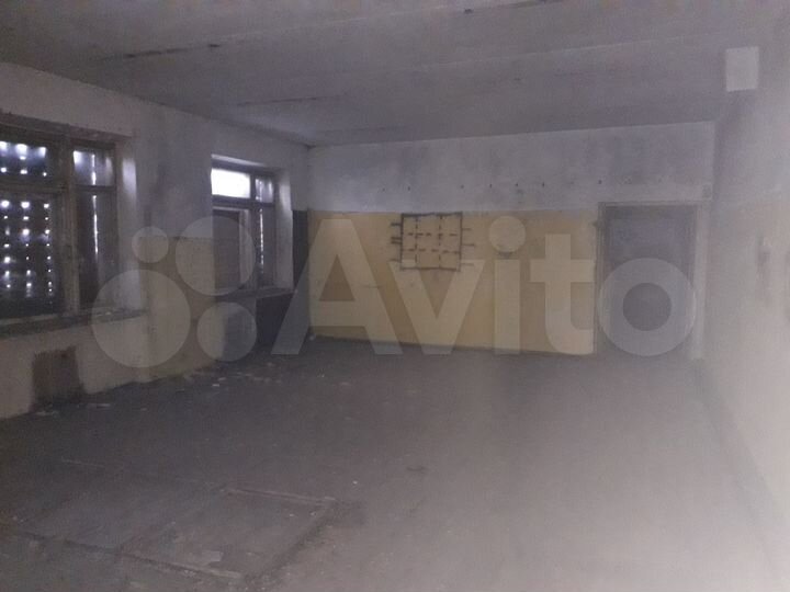 Склад, 1300 м²