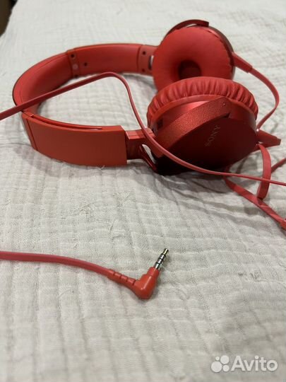 Проводные наушники