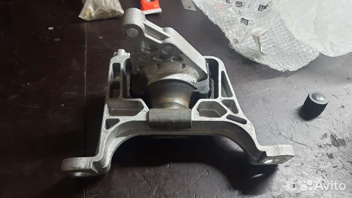 Гидровлическая подушка мазда 3 1.6