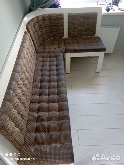 Кухонный угловой диван