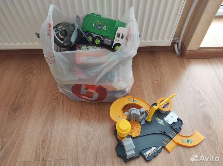 Игрушки для мальчика пакетом