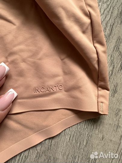 Incanto боди