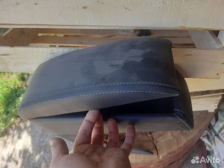 Подлокотник на ваз кожаный