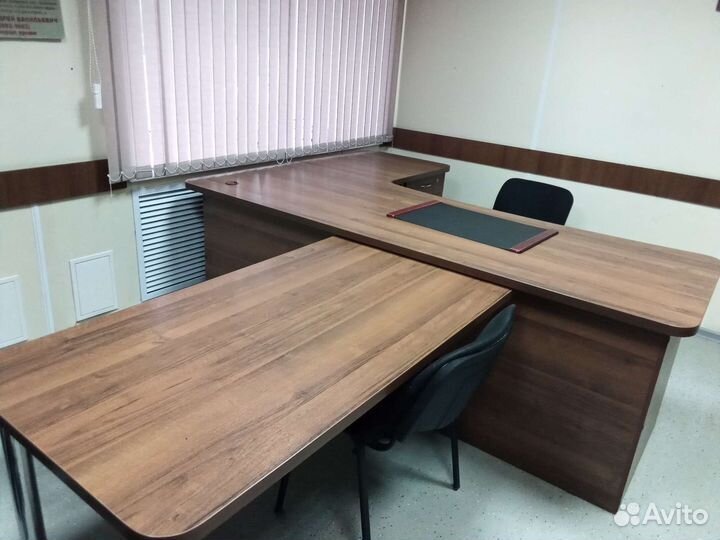 Письменный стол