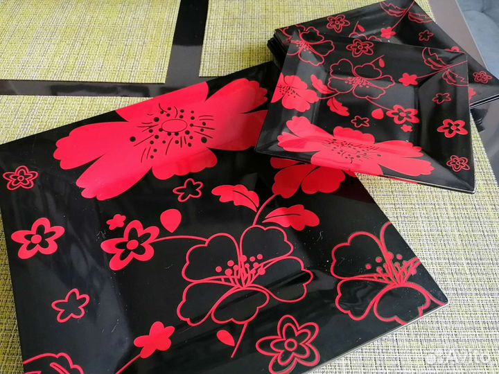 Набор тарелок квадратных