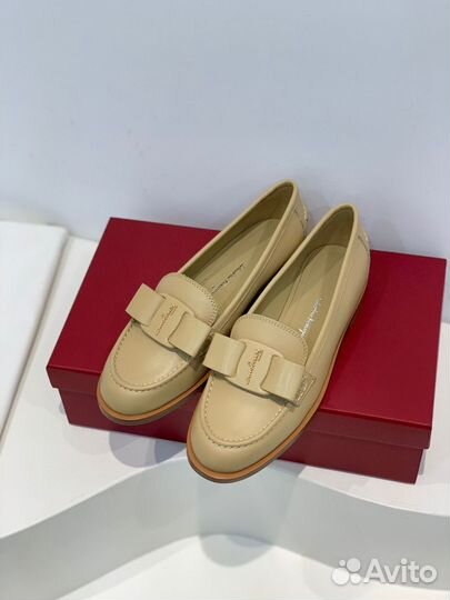 Лоферы женские Salvatore Ferragamo