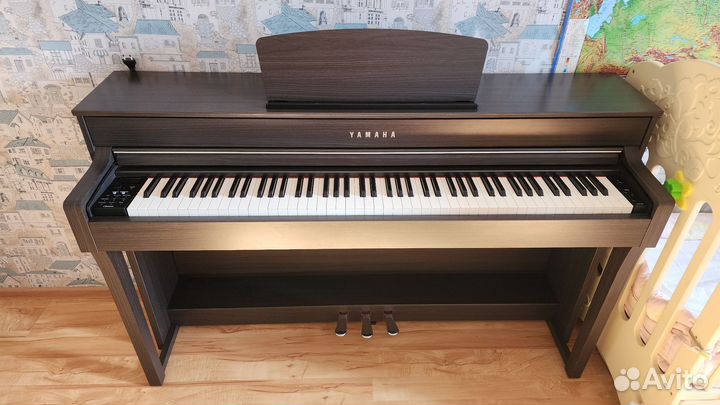 Yamaha CLP-635DW