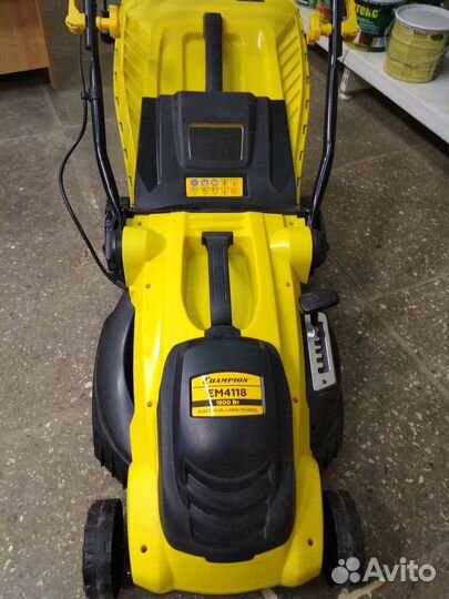 Газонокосилка электрическая champion EM 4118