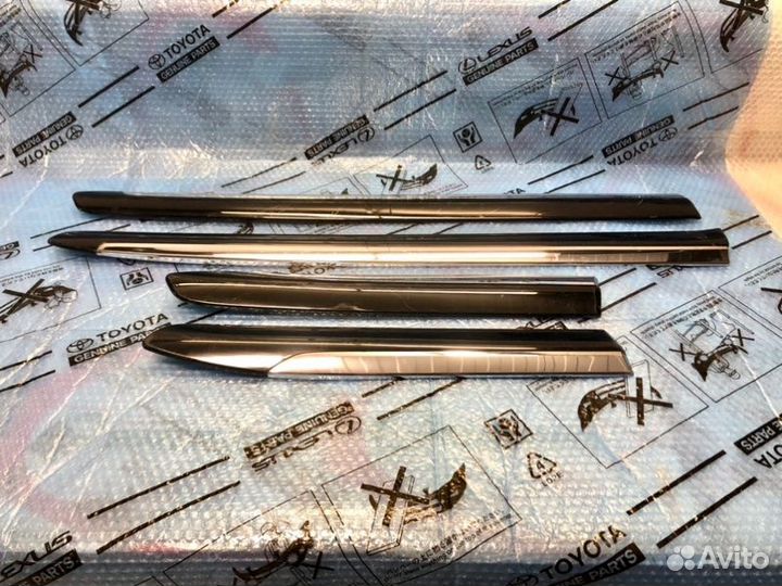 Молдинг двери Lexus Lx570 2007-2012