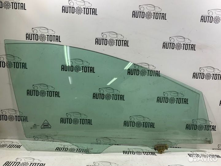 Стекло двери переднее правое Kia Ceed JD 2012