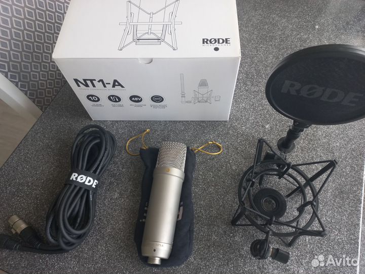 Rode nt1A студийный конденсаторный микрофон