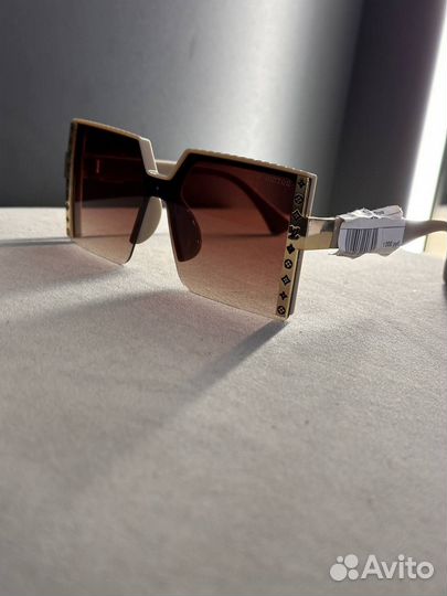 Очки Louis Vuitton