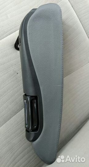 Подлокотник вод сид Хендай Гранд Старекс и H1