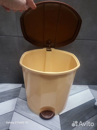 Мусорное ведро