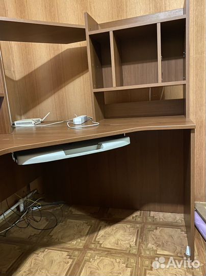 Компьютерный стол