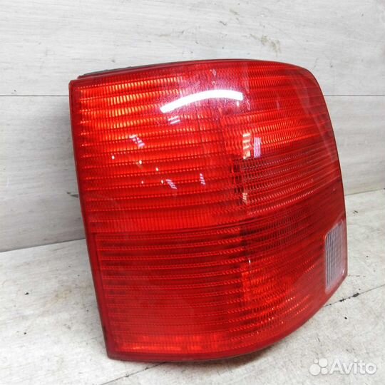 Фонарь задний левый Volkswagen Passat B5 универсал