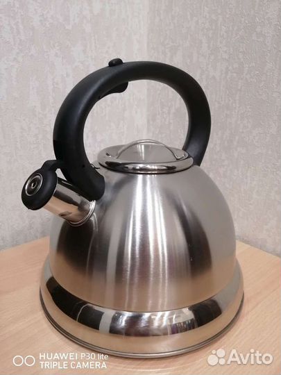 Чайник со свистком новый
