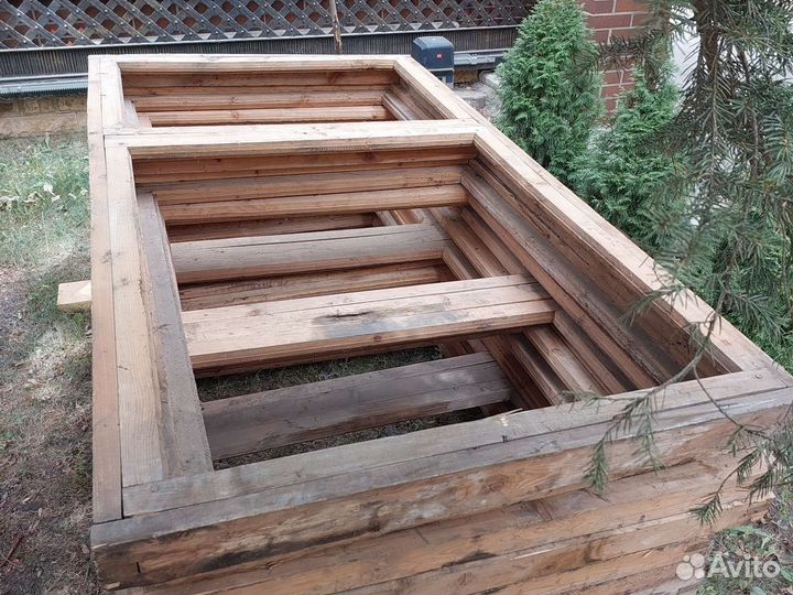 Оконная рама с створками