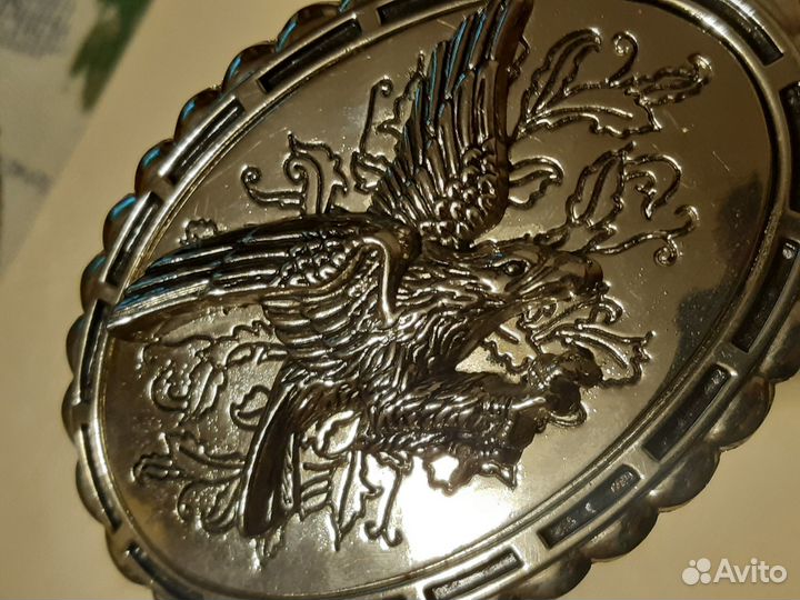 Кожаный ремень красивый