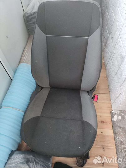 Автомобильное кресло