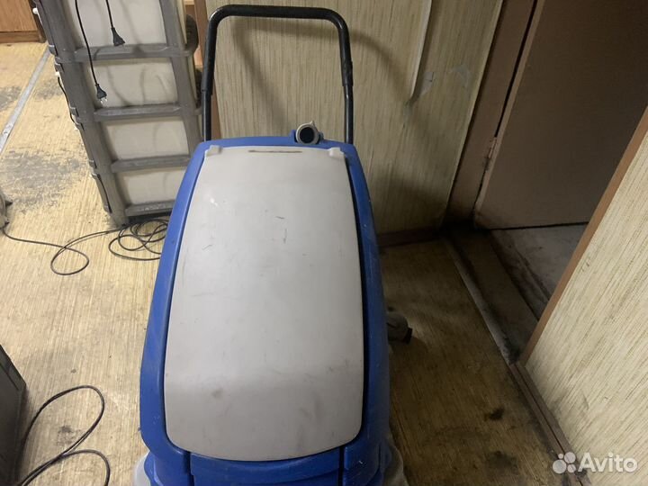 Аккумуляторная поломоечная машина columbus ra 55