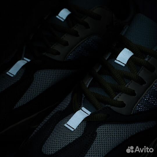 Кроссовки Adidas Yeezy Boost 700 v2 new Analog