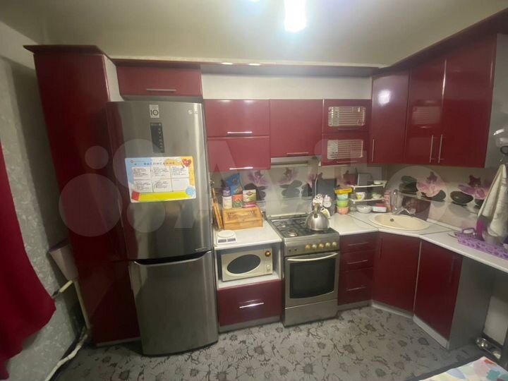 4-к. квартира, 81 м², 1/9 эт.