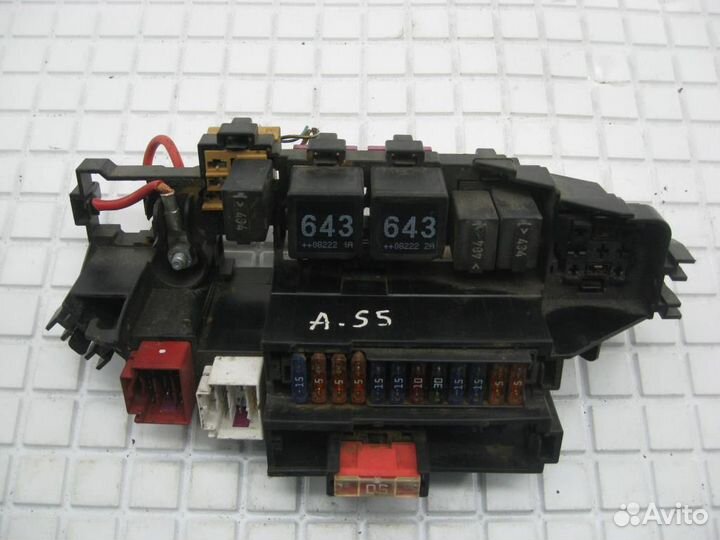 Блок предохранителей Audi A5 8T 2009 8K2937503