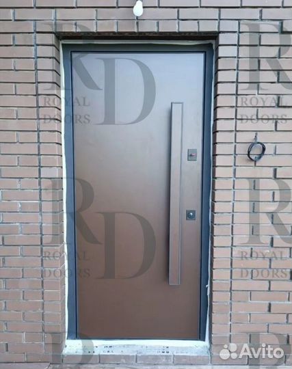 Стандартная входная дверь с терморазрывом