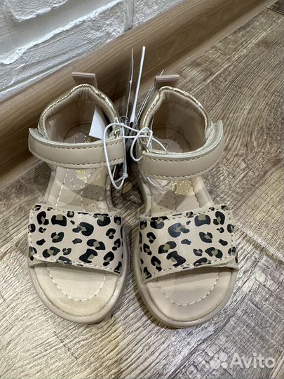 Сандали для девочки