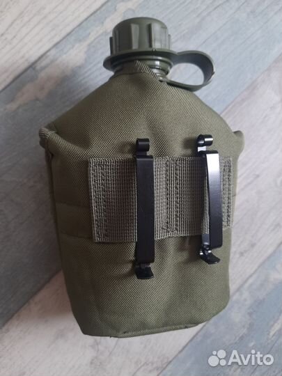 Фляжка армейская в чехле