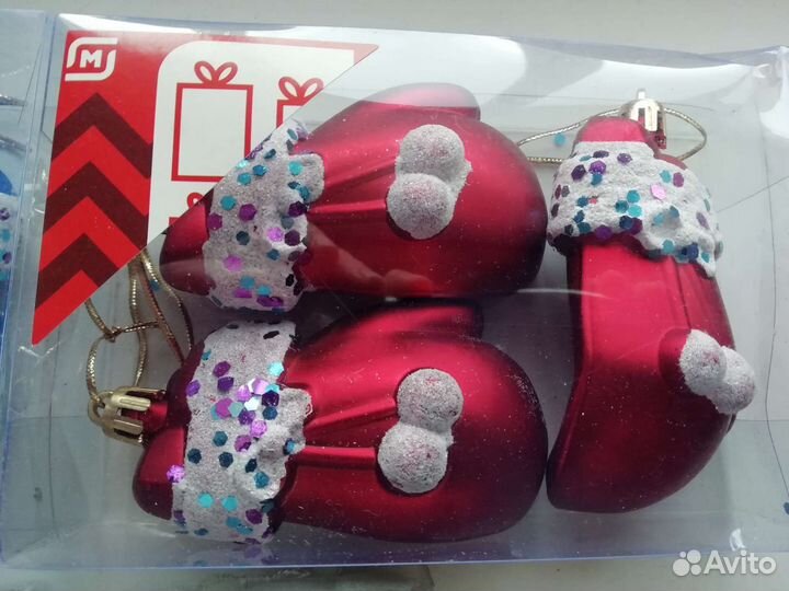 Ёлочные игрушки, наклейки на окно