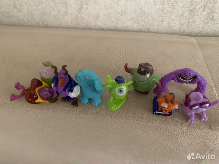 Игрушки из киндера Коропорация Монстров