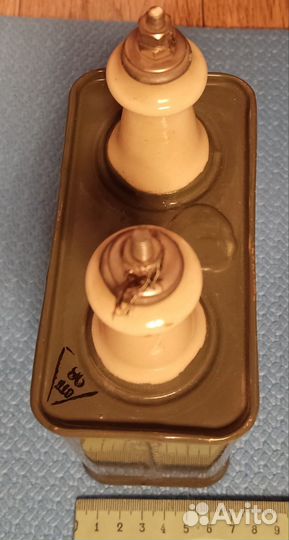 Конденсатор кбг-П 0,05 мкФ 15 кВ