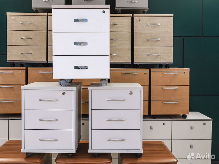 Тумба офисная на колесах