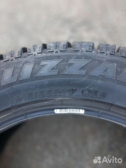 Bridgestone Blizzak Revo GZ 215/55 R16 93S