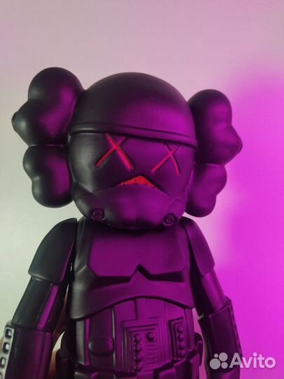 Дизайнерские фигурки Kaws Darth Vader Star Wars