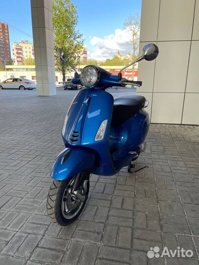 Скутер Vespa Primavera, 2023