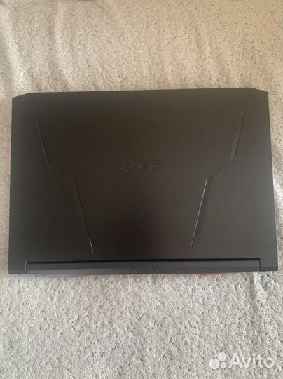 Acer nitro 5 17.3/rtx 3060/R5 5600h/8G/512/ssd