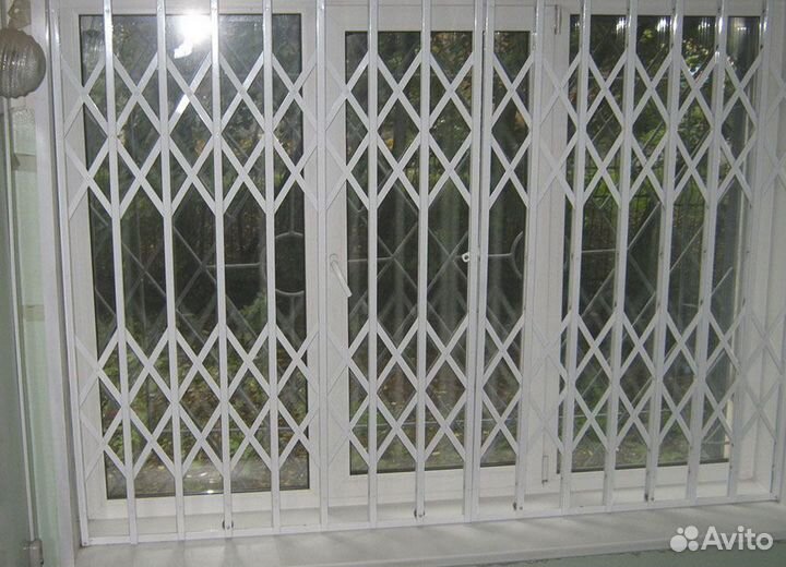 Металлические/Раздвижные решетки на окна/двери