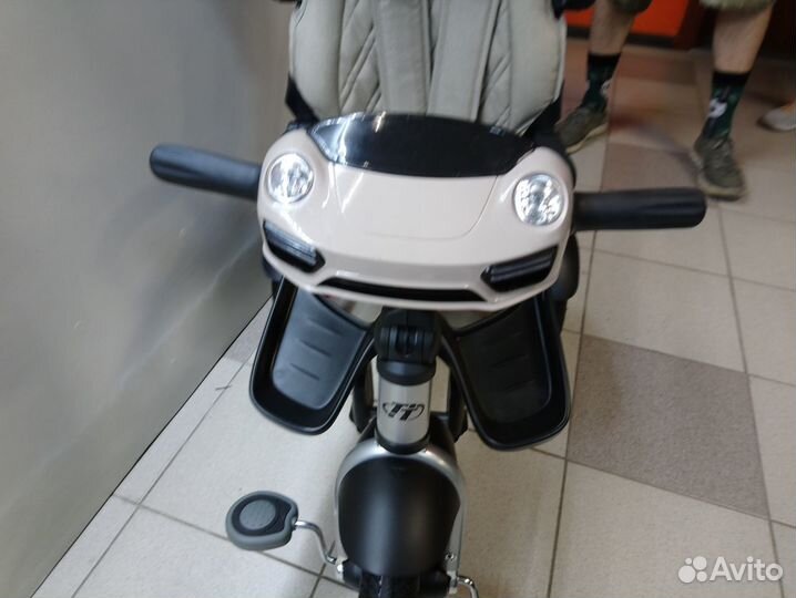 Велосипед трех колесный с ручкой мамы