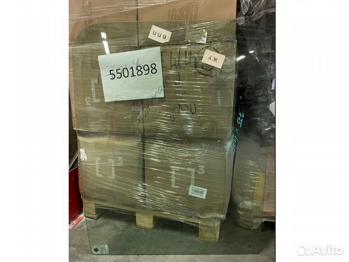 Стекло дверное верхнее правое форточка Johnston