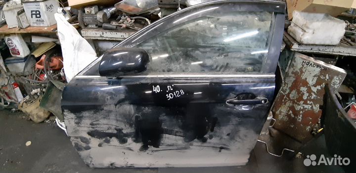 Дверь крышка багажника Toyota Camry 40 черная