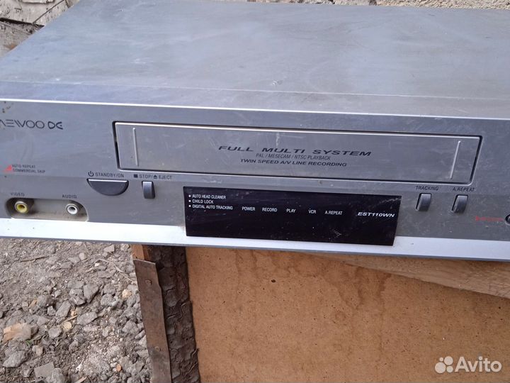 Видеомагнитофон с двд