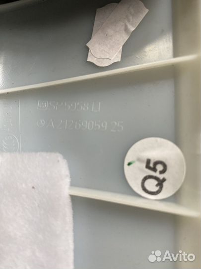 Накладка стойки передняя левая Mercedes w212